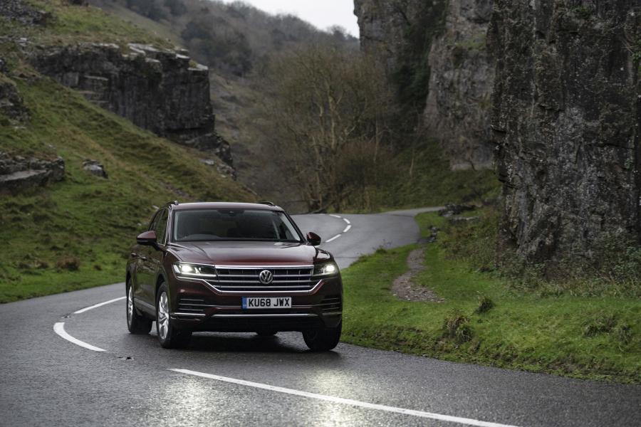 Volkswagen Touareg V6 TDI 2018 года  (UK) (фото 17 из 33)